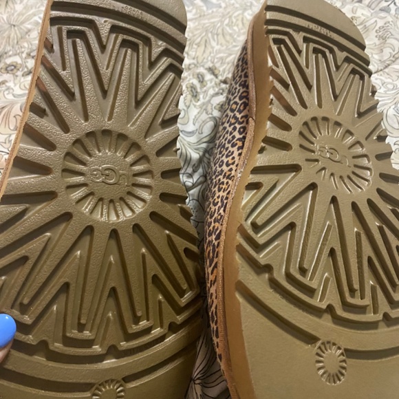 Slippers - Picture 4 of 4